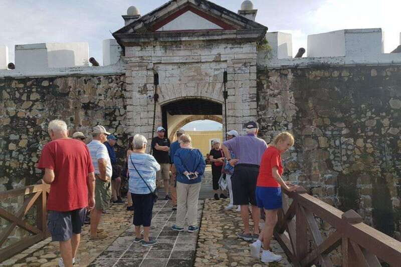 -Acapulco: Walking Tour with Museum, Fort, and Cliff Divers - A Deep Dive into the Acapulco Walking Tour