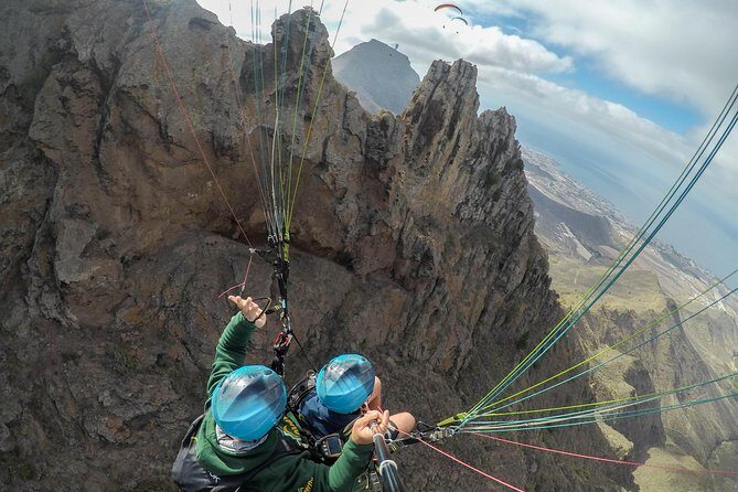 Acrobatic Paragliding Tandem Flight in Tenerife South - FAQ