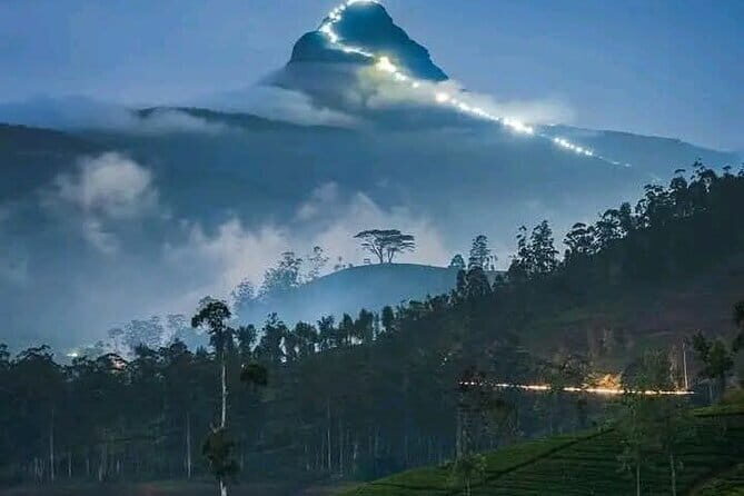 Adams Peak Night Hike Experience [One Day & ALL INCLUSIVE] - The Sum Up