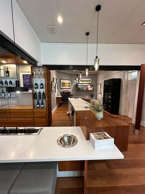 Adelaide: Private Boutique Wine Tasting & Sightseeing Tour - The Beauty of a Private Guided Tour