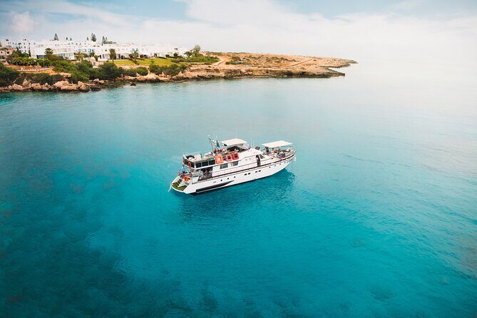 ADULTS 16+ LUXURY YACHT - from Protaras Cypriot lunch & 1 drink - Key Points