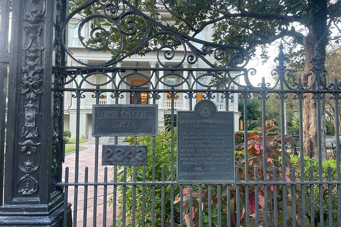 Adults-Only Garden District Cemetery Anne Rice True Crime Tour - Frequently Asked Questions