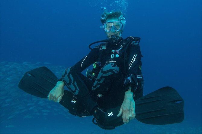 ADVANCED OPEN WATER CERTIFICATION - Improve your scuba diving skills up to 30m ! - An in-depth look at the Tenerife Advanced Open Water diving experience