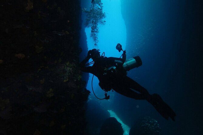 Adventure Dives for certified divers in Nea Makri, Athens - Key Points