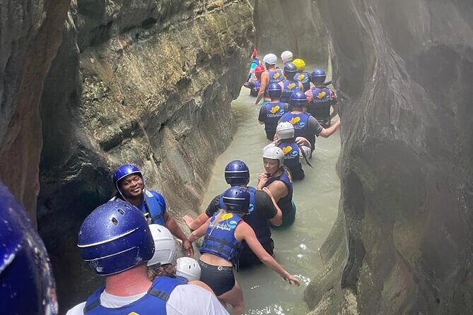 Adventure in the 7 Waterfalls + Typical Lunch and Transportation - Practical Tips