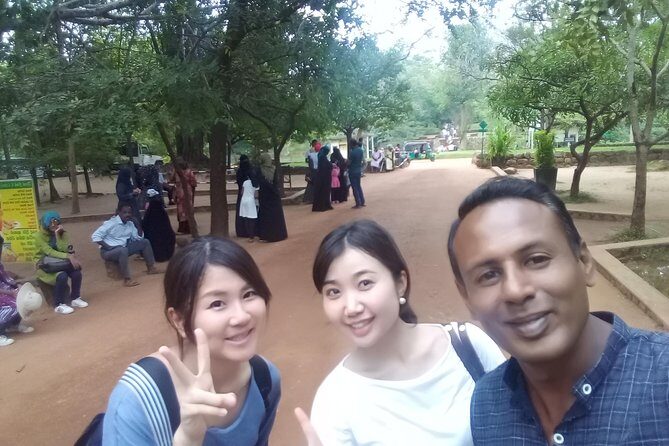 Adventure trincomalee to sigiriya and wild safari ,village tour - FAQ