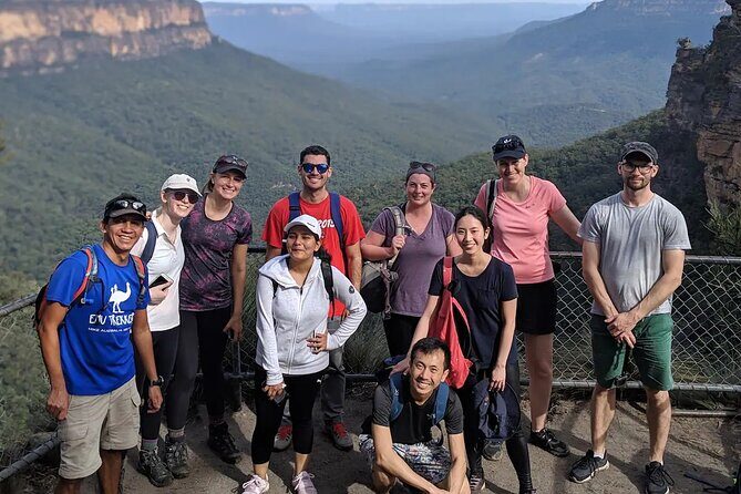 Adventurous Blue Mountains hike up the iconic Three Sisters - In The Sum Up