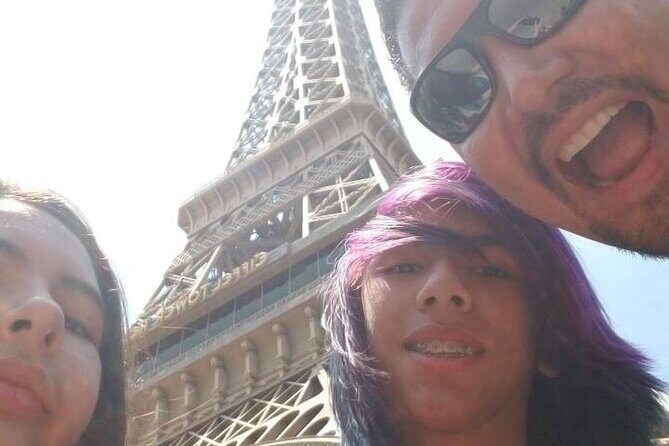 Adventurous Scavenger Hunt in Downtown Las Vegas - Key Points