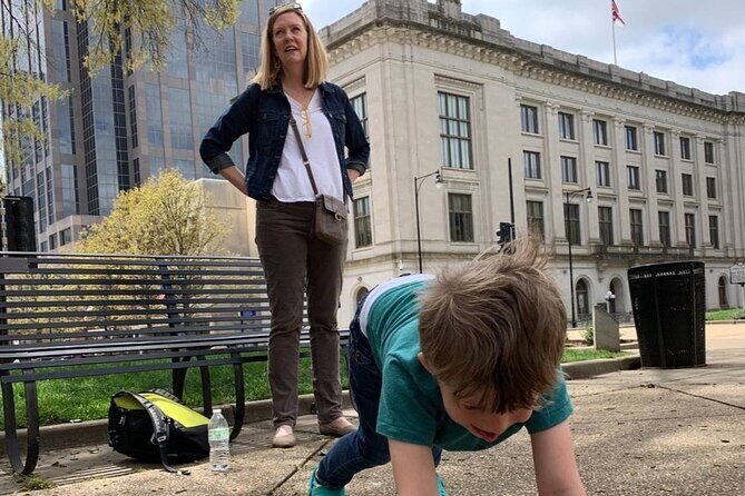 Adventurous Scavenger Hunt in Lincoln by 3Quest Challenge - Key Points