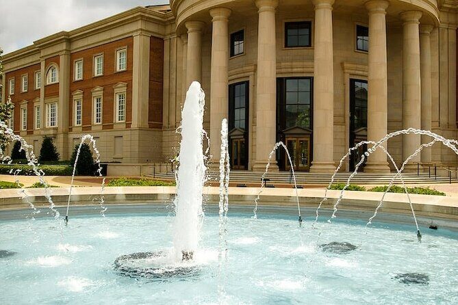 Adventurous Walking Tour of University of Alabama - Key Points