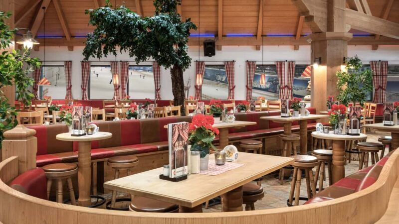 After-work ticket from 5 p.m.  Snow World Bispingen - A Closer Look at Snow World Bispingen