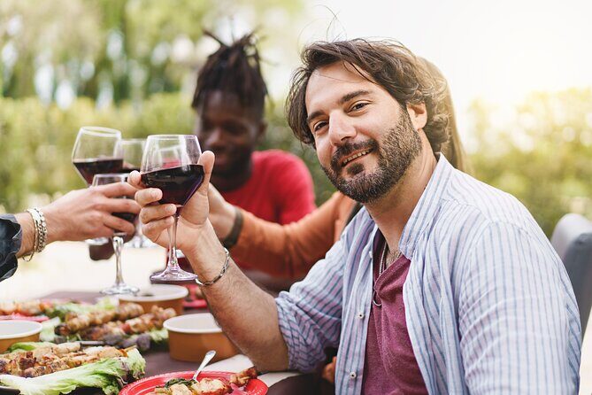 Afternoon 4 winery Tasting Tour with 24 Tastings & Charcuterie - FAQ