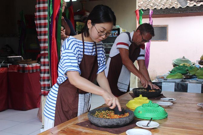 Afternoon Cooking Class & Making Bali Offering with Dinner - Key Points