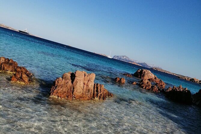 Afternoon excursion (15: 00/19: 00) by rubber boat in the archipelago of La Maddalena. - Final Thoughts: Who Should Take This Tour?