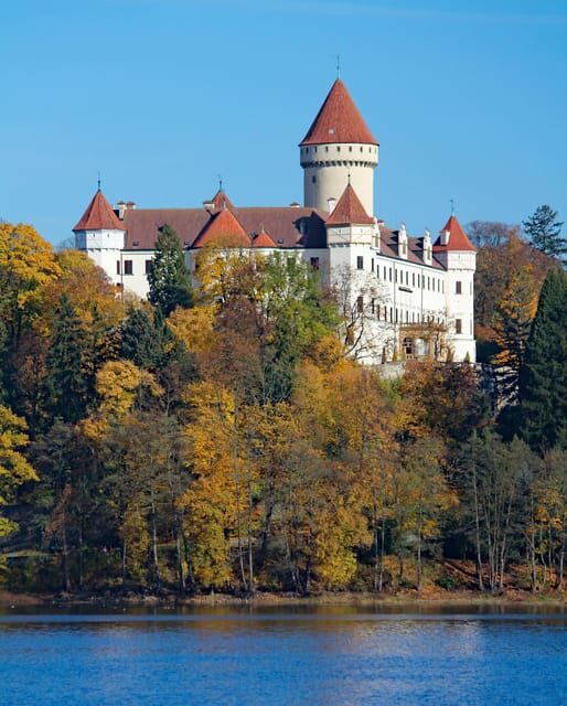Afternoon Tea at Konopit Castle: Aristocratic Tradition - Exploring the Experience: An In-Depth Review