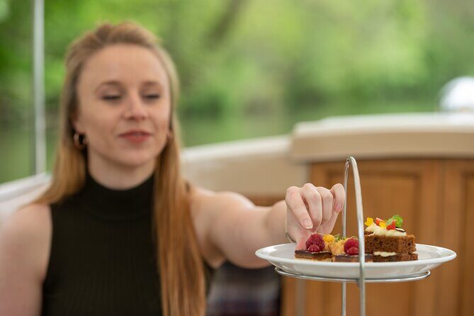 Afternoon Tea Sightseeing River Cruise in Oxford - The Route and Its Highlights