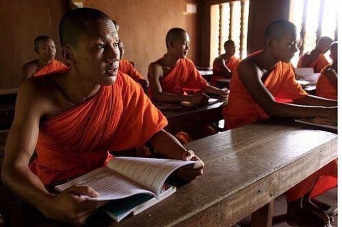 Afternoon tour by tuk tuk to bamboo train,bat cave,killing cave,countryside. - Frequently Asked Questions