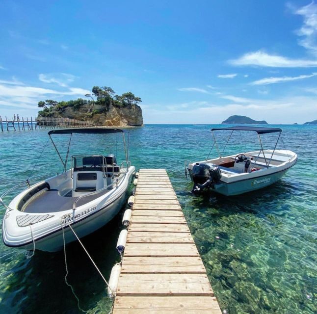 Agios Sostis harbour: Rent your own boat! - Key Points