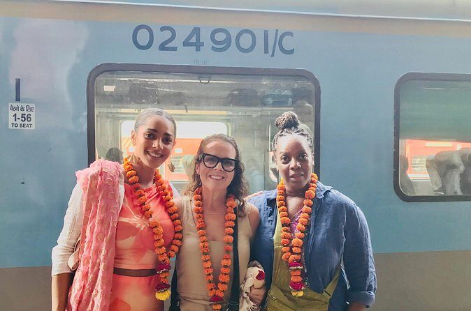 Agra Day Trip from Delhi Taj Mahal and Agra Fort by Train - Lunch at a Five-Star Hotel