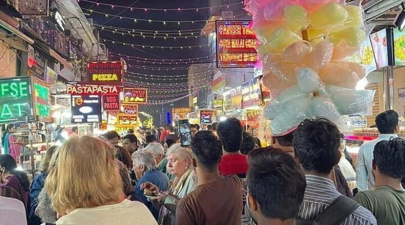 Agra: Evening Street Food Ride in a Tuk-Tuk - The Lively Market Atmosphere