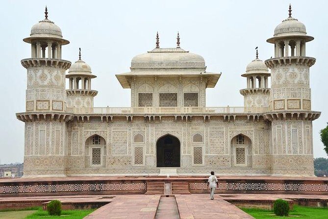Agra Overnight Tour - A Deep Dive into the Agra Overnight Tour Experience