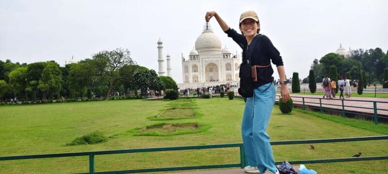 Agra: Skip-the-Line Taj Mahal Sunrise Tour w/Fatehpur Sikri - Key Points