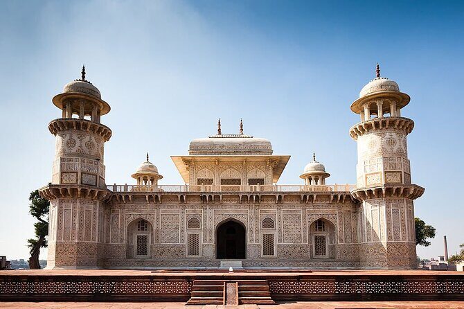 Agra: Taj Mahal, Agra Fort and Baby Taj Private Tour by Tuk-Tuk - FAQs