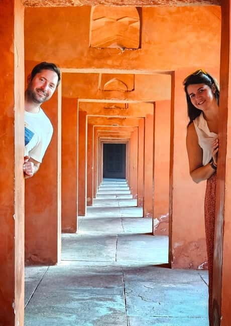 Agra: Taj Mahal and Agra Fort Skip-the-Line Guided Tour - A Closer Look at the Tour Experience