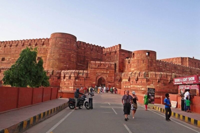 Agra: Taj Mahal and Agra Fort Skip-the-Line tickets & guide - Key Points