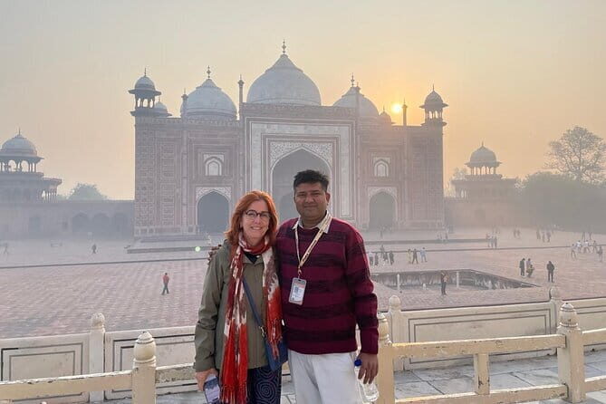 Agra: Taj Mahal Express visits with english speaking guide - A Practical and Authentic Way to Experience the Taj Mahal