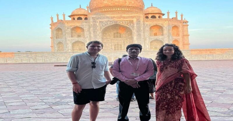 Agra: Taj Mahal Tour Guide for Couple - In-Depth Review of the Taj Mahal Couple’s Tour