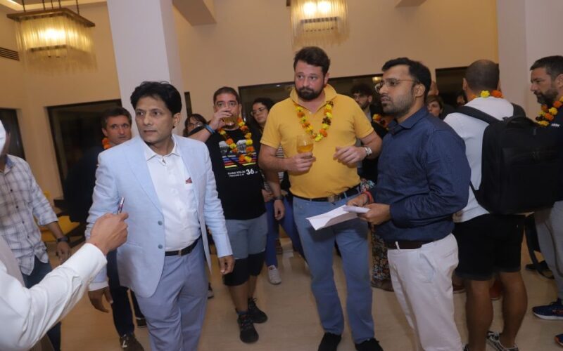 Agra: Taj Mahal Tour Guide for Couple - Frequently Asked Questions