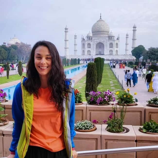 Agra : Taj Mahal tour with guide - A Closer Look at the Taj Mahal Tour Experience