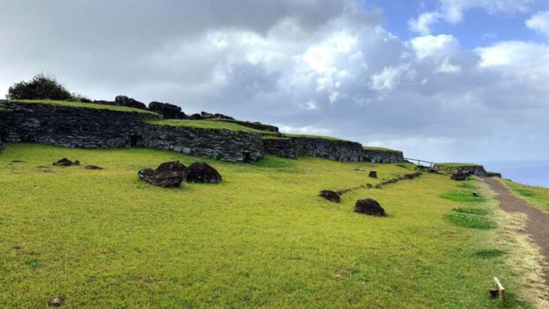 Ahu Vinapu, Rano Kao and Orongo City Half-Day Tour - FAQ