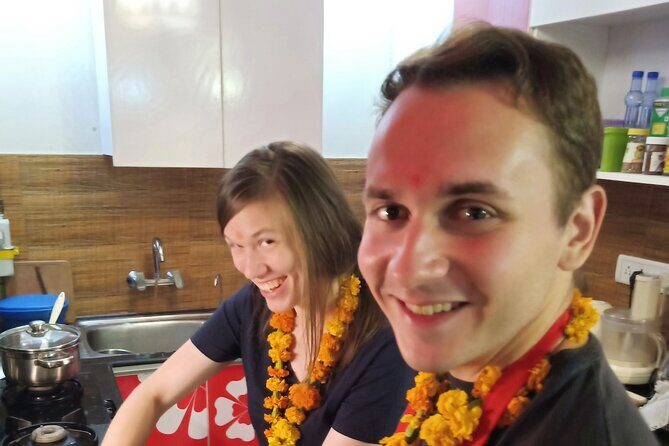 AI Tour - Cook, Talk, Dine & more with locals at their Delhi Home - Key Points