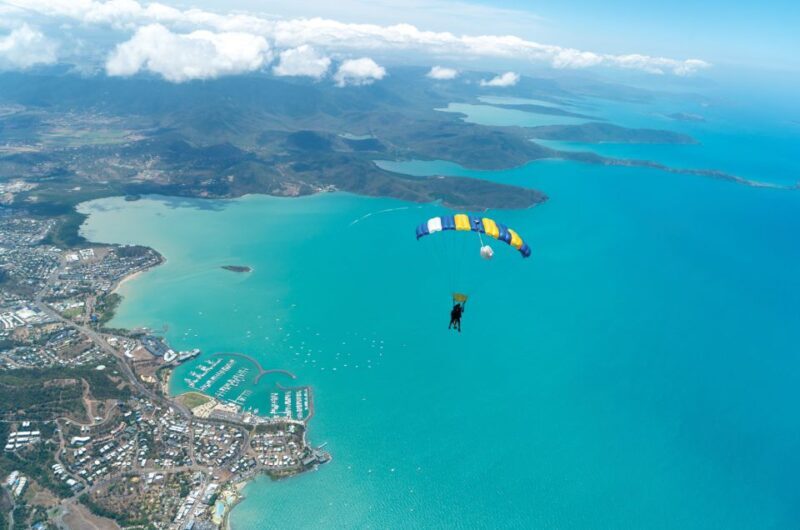 Airlie Beach: Tandem Skydive over the Whitsundays - Key Points