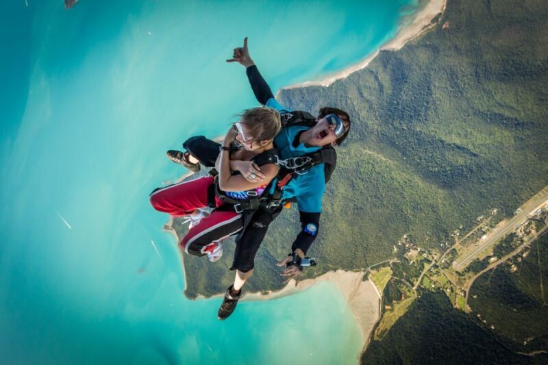 Airlie Beach: Tandem Skydive over the Whitsundays - An Authentic Adventure with Stunning Views