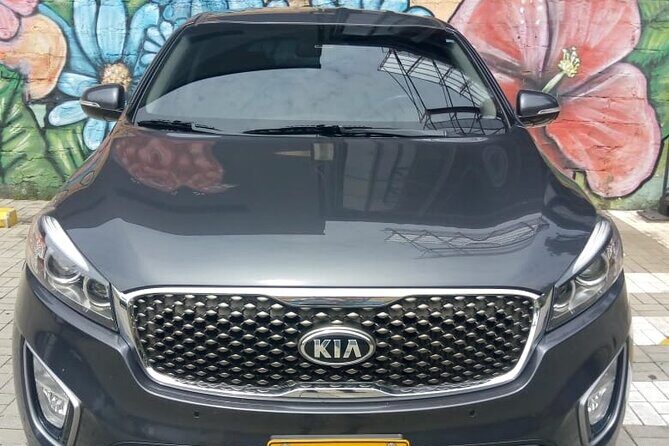 Airport Pickup OR Drop Off in Medellín Private Service - The Experience in Detail