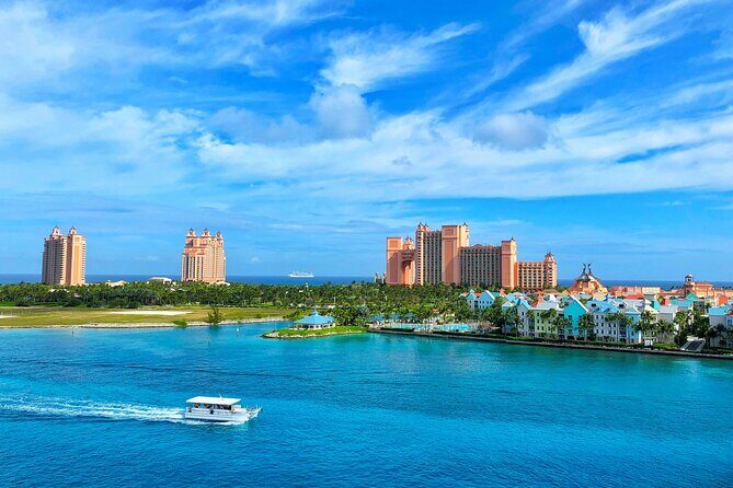 Airport Roundtrip Service to Atlantis Resort and Paradise Island - A Detailed Look at the Airport Roundtrip Service