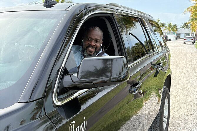 Airport Roundtrip Service to Atlantis Resort and Paradise Island - The Experience in Context