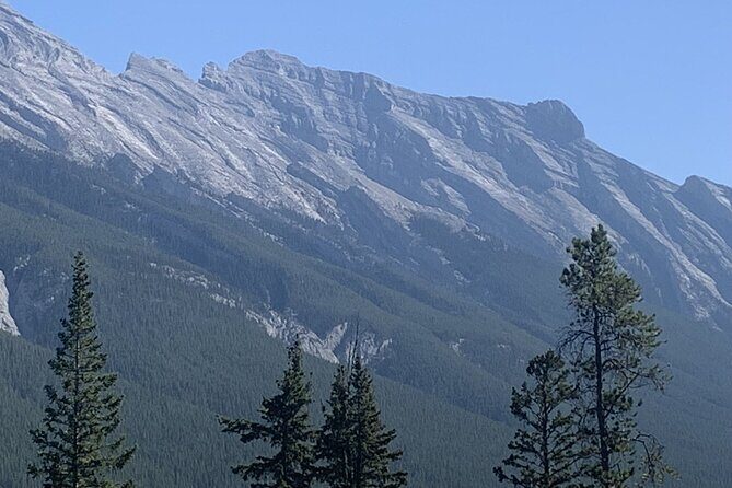 Airport Shuttle: Banff  Calgary - Key Points
