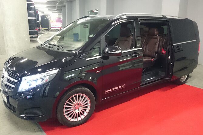 Airport to Cracow transfer by Minivan - A Deep Dive into the Krakow Airport Transfer Experience