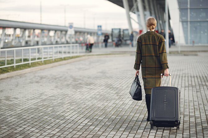 Airport transfer CDG - Paris | Driver Professional - Stress-Free Airport Arrival with a Professional Driver in Paris