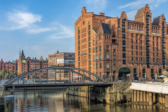 Airport Transfer: Hamburg Airport HAM to Hamburg by Business Car - Airport Transfer from Hamburg Airport HAM to Hamburg by Business Car: A Practical Look