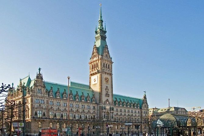 Airport Transfer: Hamburg Airport HAM to Hamburg by Luxury Van - Who Is This Transfer Best For?