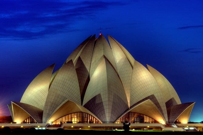 Airport transfer in Delhi (Per Way by Sedan, SUV and Tempo) - Summary of the Experience