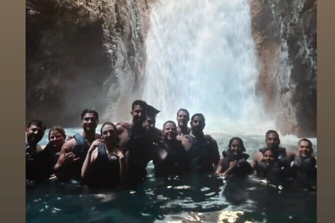 Airport transfer Liberia from and to Tamarindo (One way) - A smooth start to your Costa Rican adventure: Liberia to Tamarindo airport transfer