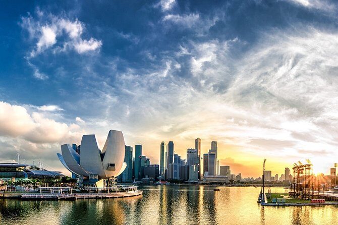 Airport Transfer: SIN Airport to Singapore by Business Car - Key Points