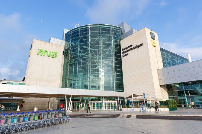 Airport transfer to Lisbon (metropolitan area). - Comfortable and Convenient Airport Transfer to Lisbon