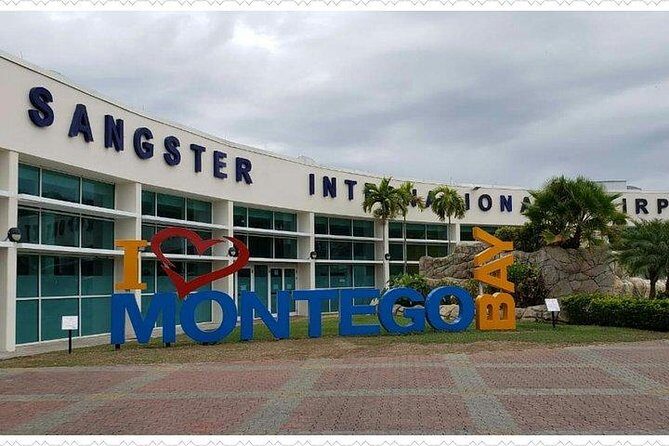 Airport Transfer To Negril Hotels (Round-trip) - Comfortable and Reliable Airport Transfers from Montego Bay to Negril